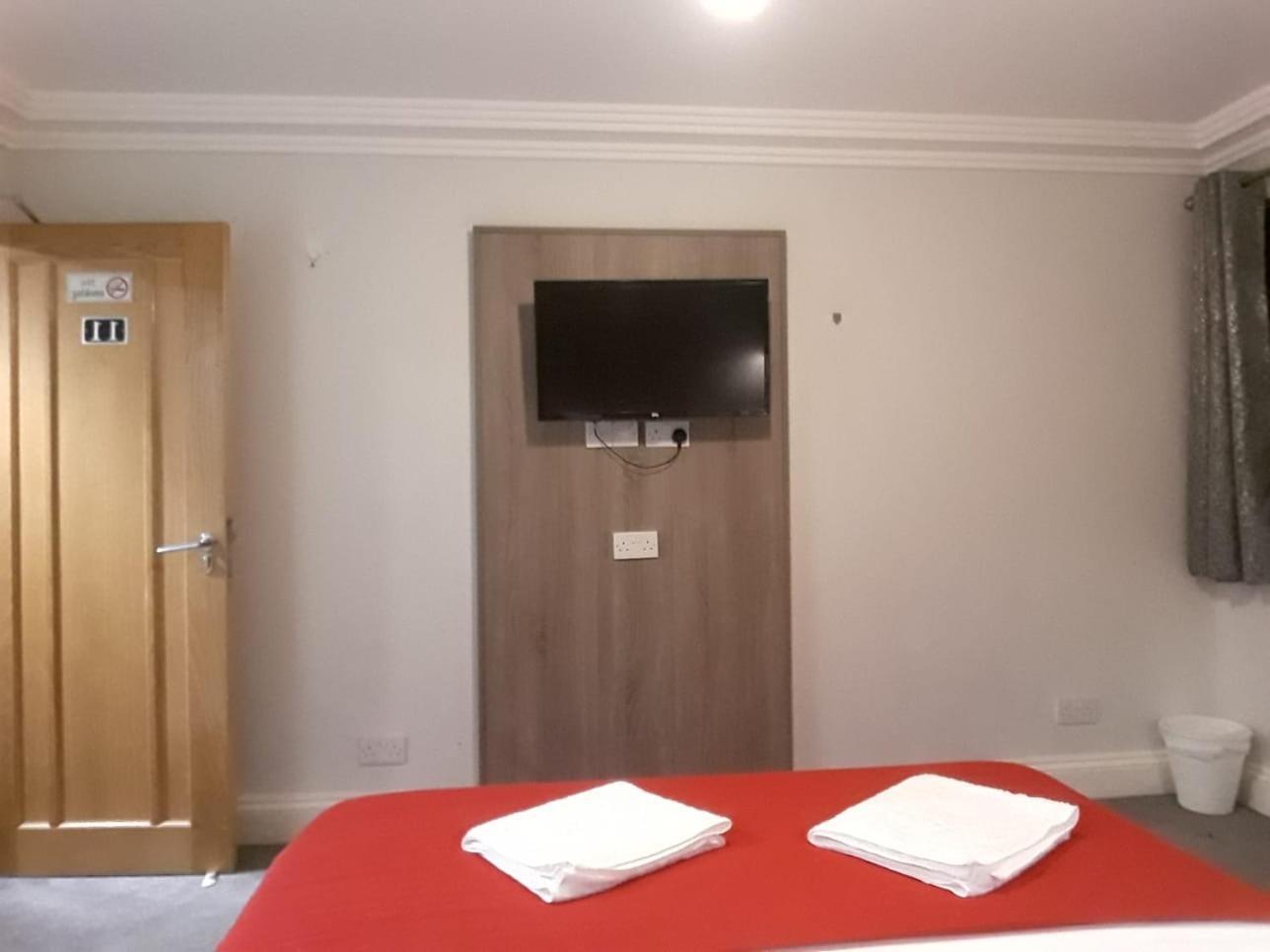 מלון אילפורד 371 Cranbrook Rd Ig2 מראה חיצוני תמונה
