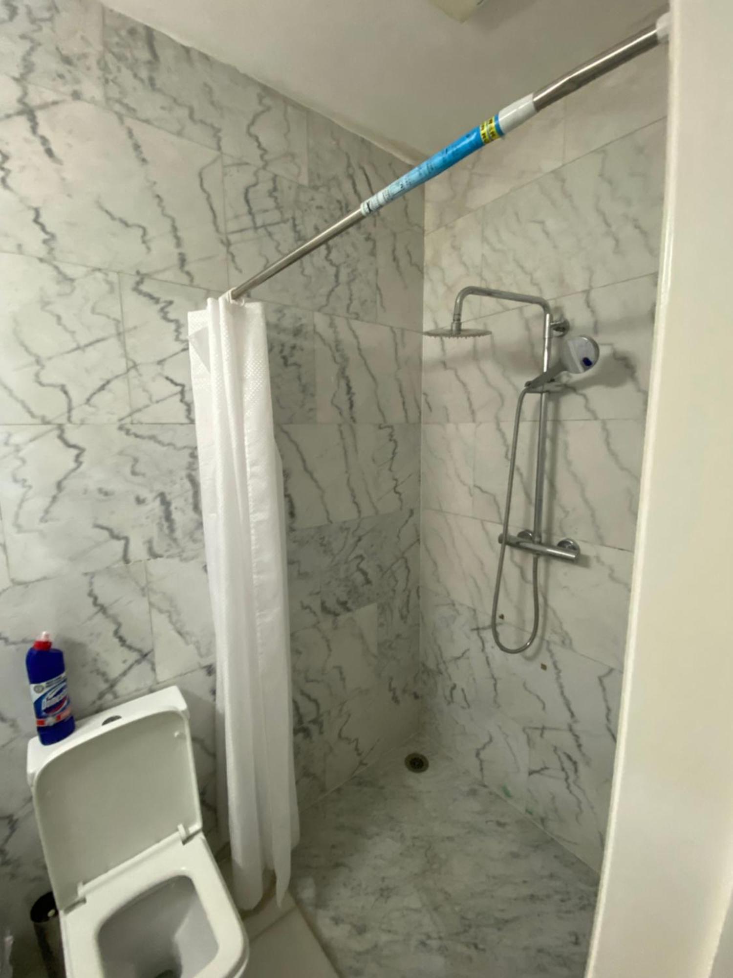 מלון אילפורד 371 Cranbrook Rd Ig2 מראה חיצוני תמונה